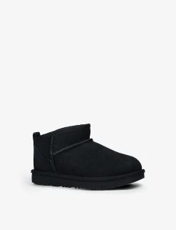 Ugg Classic Ultra Mini Sheepskin Ankle Boots 7-10 Years 6 Ugg Classic Ultra Mini Sheepskin Ankle Boots 7-10 Years -Kid Couture R03955901 BLACK ALT02