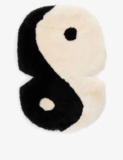 Yinyang Snuggler Sheepskin Pram Liner
