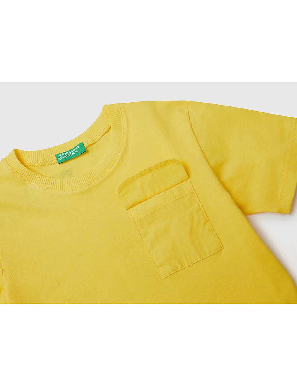 Benetton Pocket Detail Cotton-jersey T-shirt 1-6 Years 2 Benetton Pocket Detail Cotton-jersey T-shirt 1-6 Years - Image 2