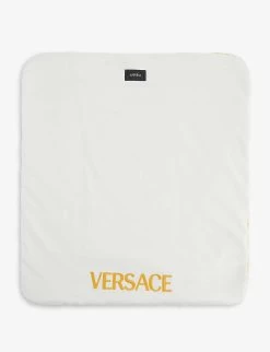 Versace Baroque-print Logo-embroidered Stretch Cotton-jersey Blanket -Kid Couture R04170753 WHITEGOLD ALT03